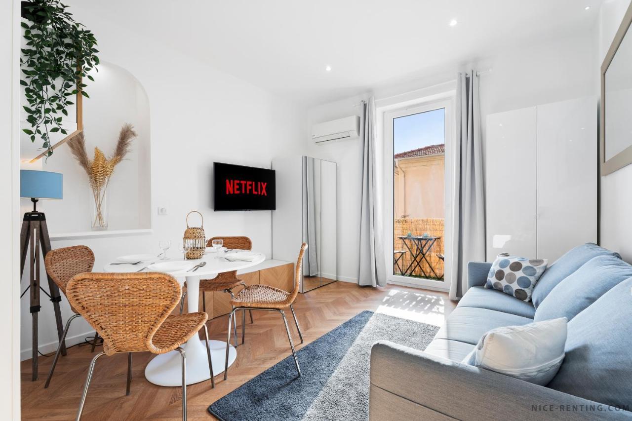 Renting - Maeterlinck - Idyllic Luxury Retreat In Cap De Sea View Apartment Nizza
